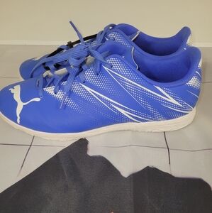 Puma Men's Blue Soccer Sports Activewear Performance Shoes Size 7.5